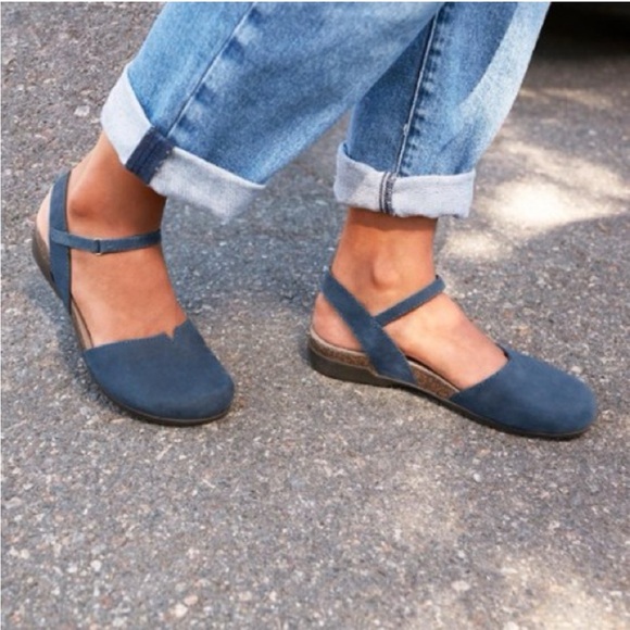 Dansko Rowan Navy Milled Nubuck Mary Jane women’s shoe size 6.5-7 (37) - Picture 2 of 10